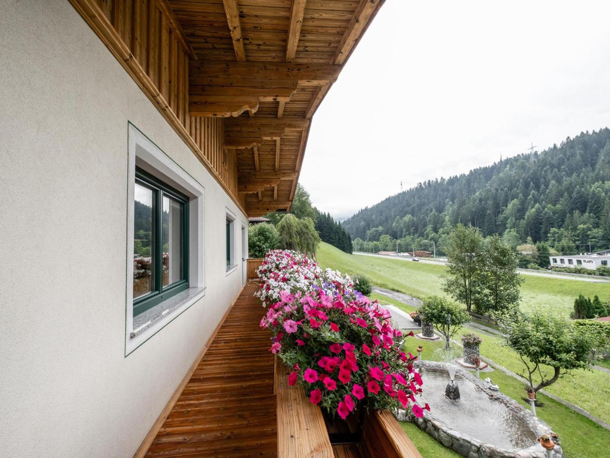 Haus Am Waldrand Apartment Hopfgarten im Brixental Ngoại thất bức ảnh
